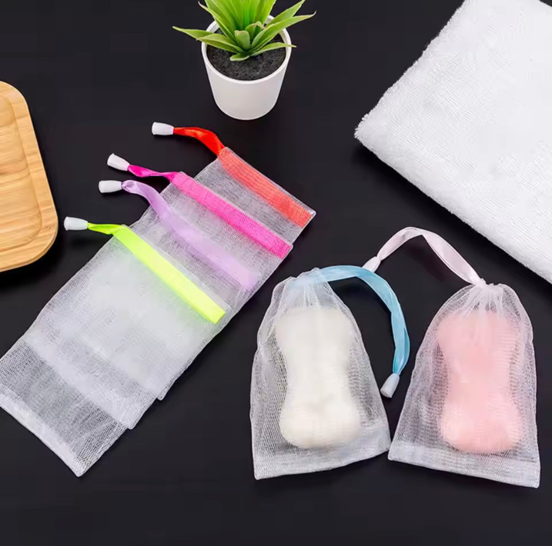 Set Of 3 Soap Saver Bag, Soap Foaming Net for Bath, Hanging Net Soap Mesh Bag Set Of 3 Soap Saver Bag, Soap Foaming Net for Bath, Hanging Net Soap Mesh Bag